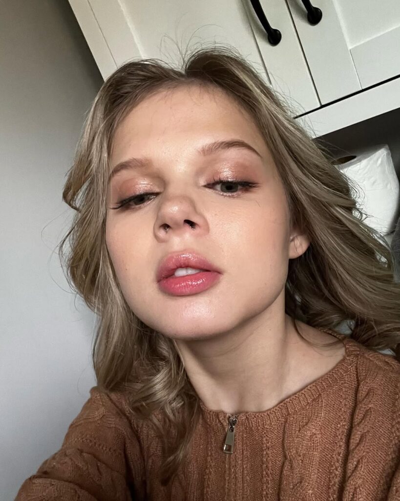 Coco Lovelock: Age, Bio, Career & Net Worth 2025